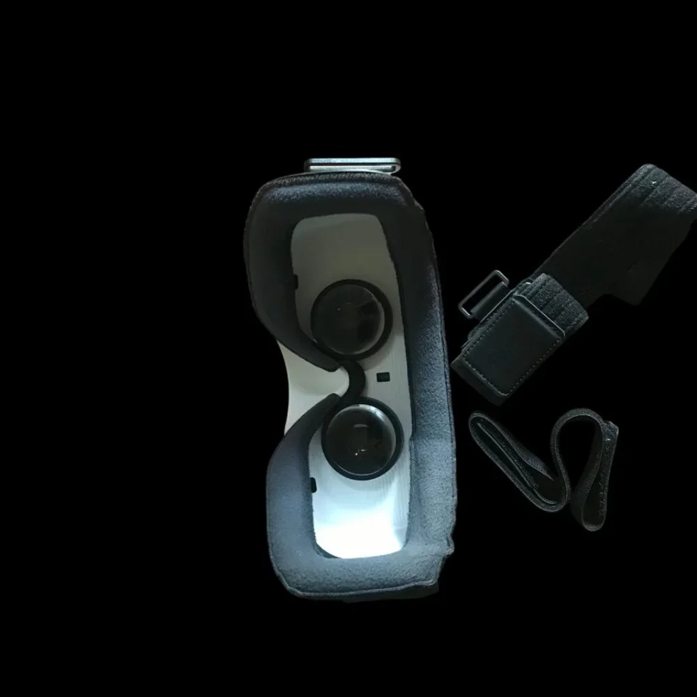 Samsung Gear VR Headset – Lightly Used | Oculus Powered | Original Box Included